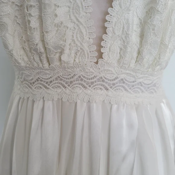 DOCE MARIA White Bridal Wedding Formal Beach Lace Sleeveless Zip Up Gown Small Women